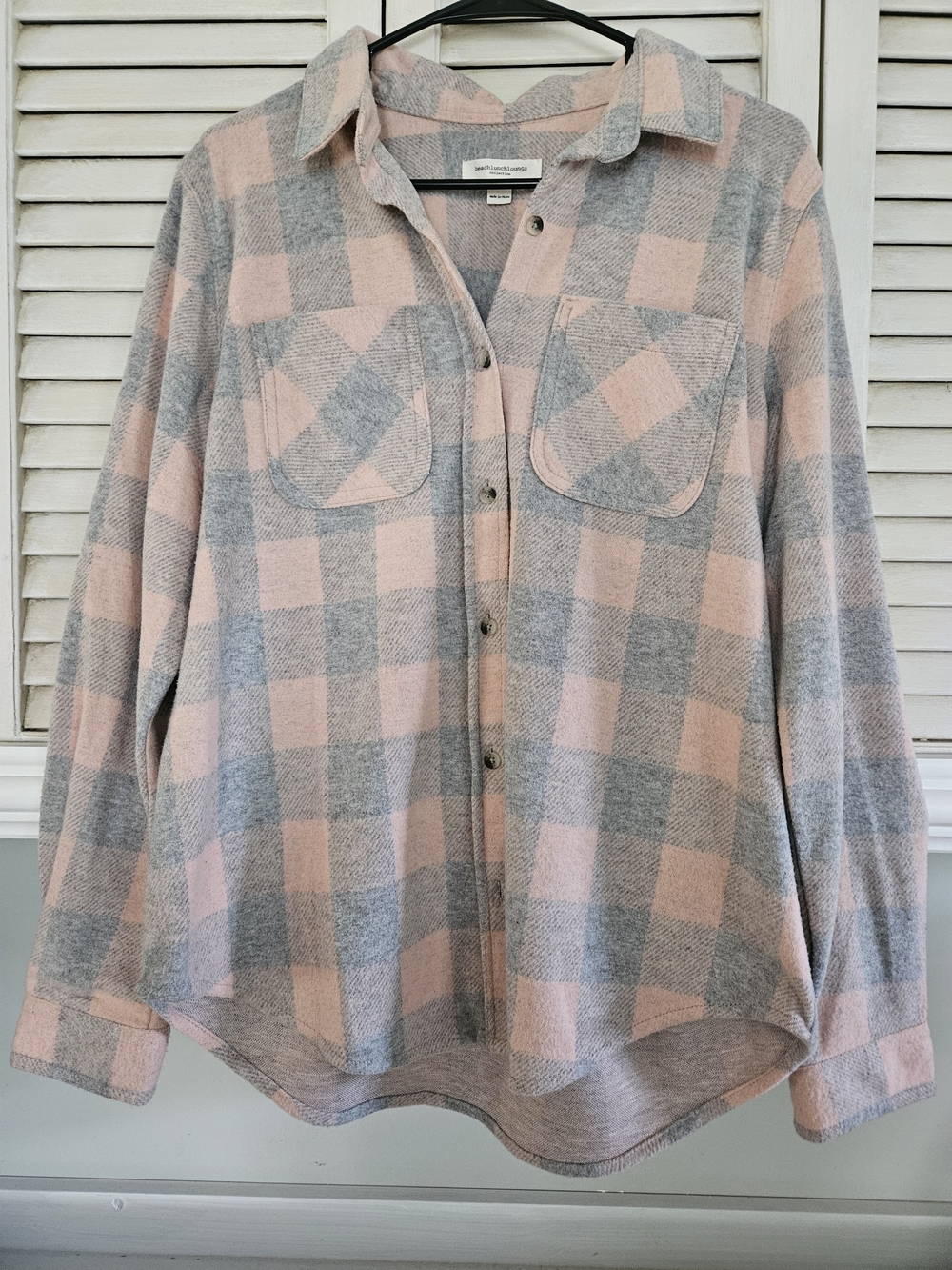 BeachLunchLounge Pink Gray Buffalo Plaid Button-Down Shacket Size Medium
